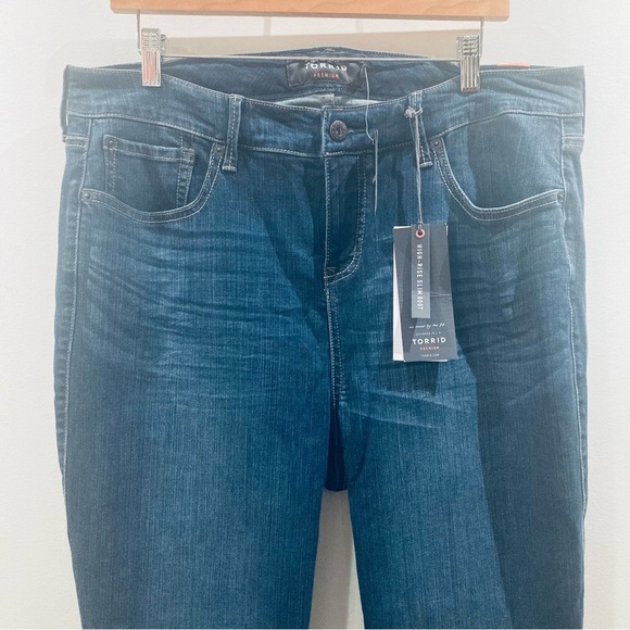 TORRID Sz 18R High  Rise Slim Boot Cut Mid-Wash Comfort Blue Jeans - Picture 3 of 16